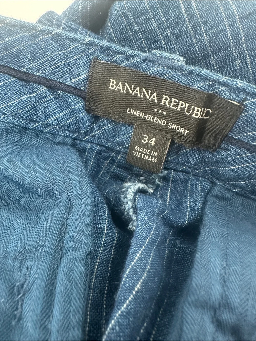 Banana republic linen blend blue striped shorts